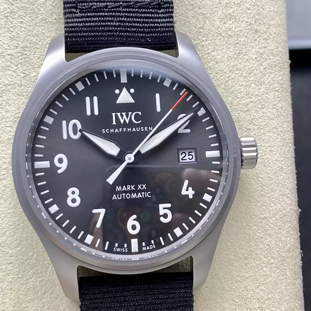 M+공장 IWC 파일럿 워치 마크 XX 파트루이유 스위스 IW328209