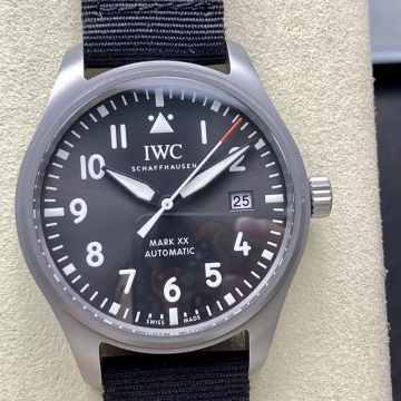 M+공장 IWC 파일럿 워치 마크 XX 파트루이유 스위스 IW328209