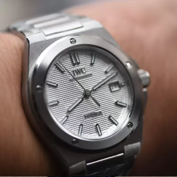 V7공장 IWC 인제니어 오토매틱 40 화이트 다이얼 IW328902