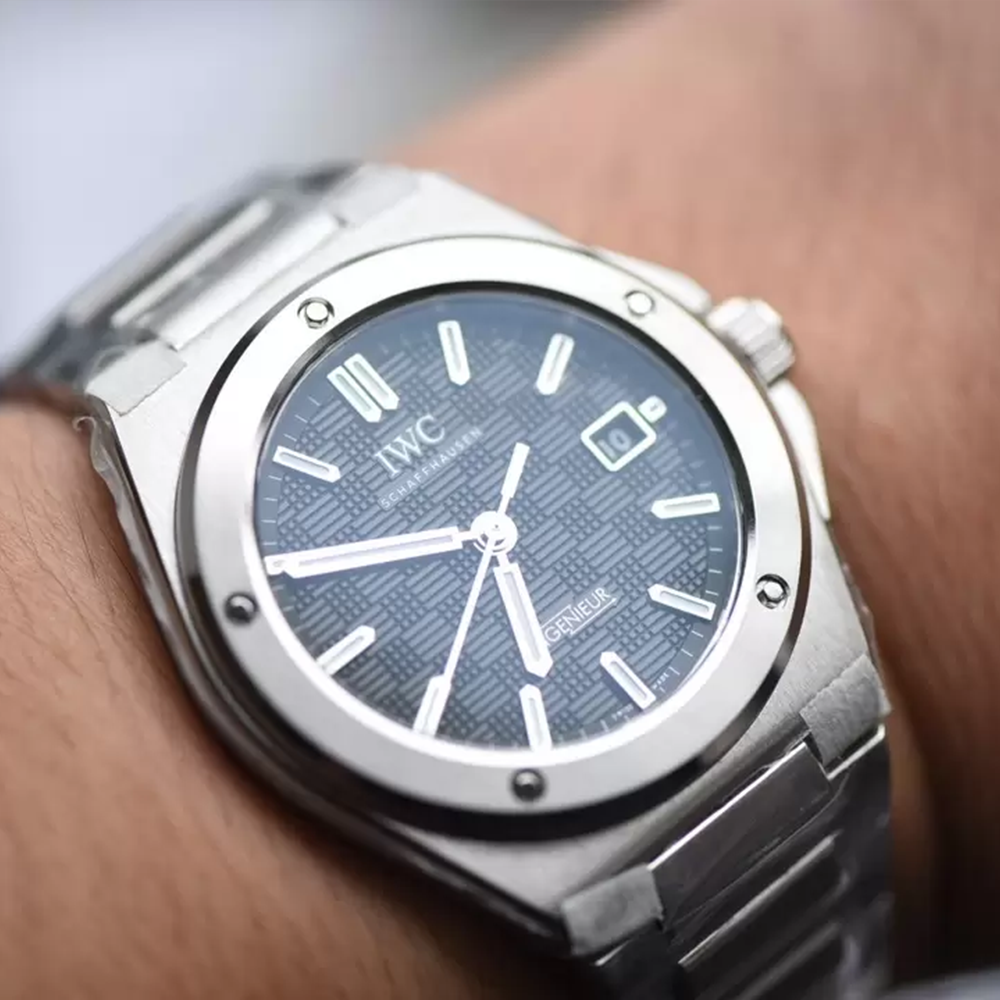 V7공장 IWC 인제니어 오토매틱 40 블랙 다이얼 IW328901