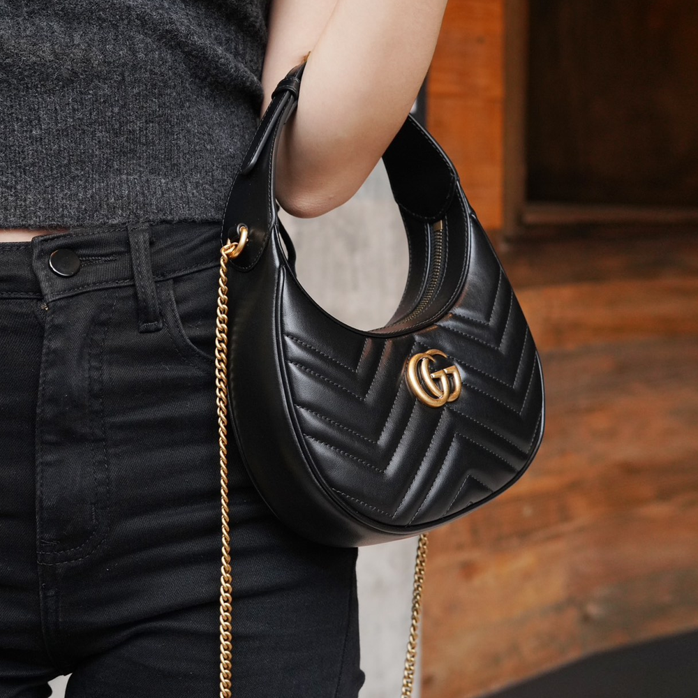 구찌 GG 마몽 하프문 쉐입 미니백 블랙 699514