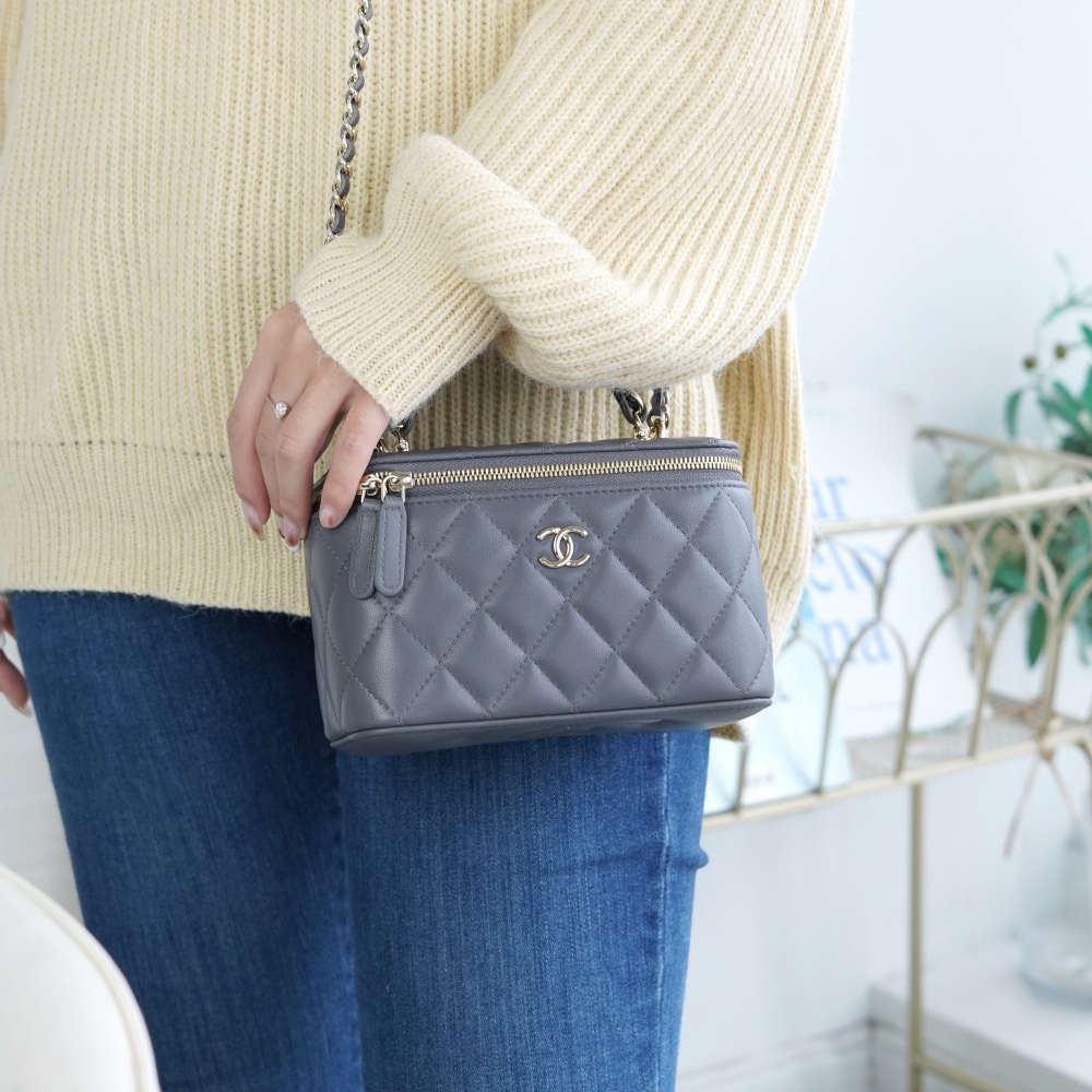 팬더샵 샤넬 23K 탑 핸들 롱 박스 그레이