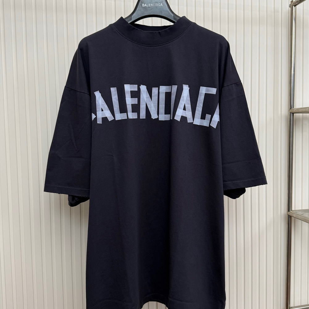 발렌시아가 뉴 테이프 타입 미디엄 핏 티셔츠