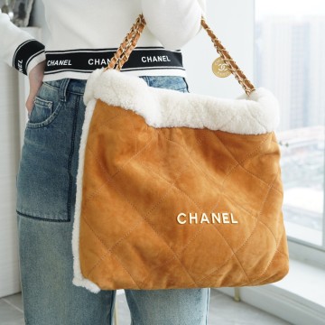 팬더샵 샤넬 22백 시어링 양가죽 & 골드 톤 메탈 브라운