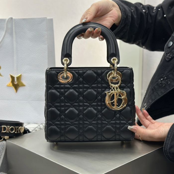 디올 레이디 디올 스몰 백 블랙 금장