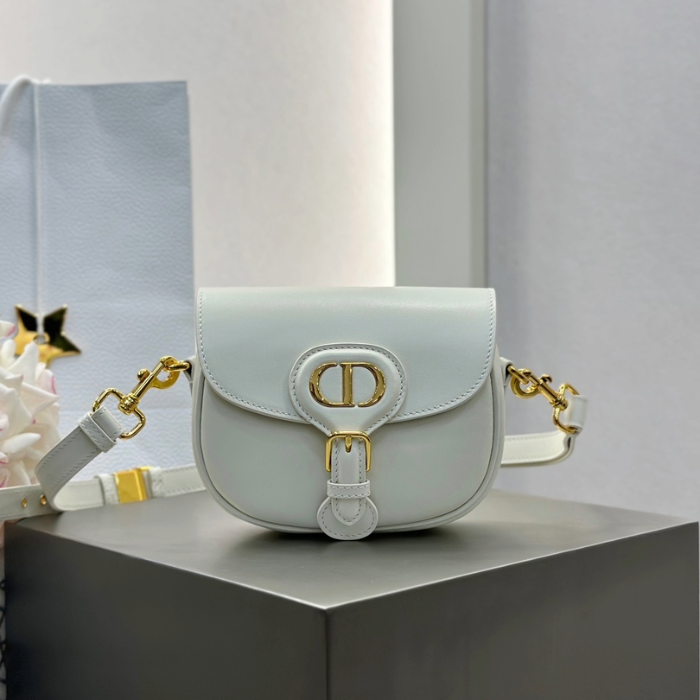 디올 스몰 바비 숄더백 라떼