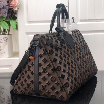 루이비통 키폴 트라이앵글 반둘리에 50 모노그램 터피타지 블랙 M45046