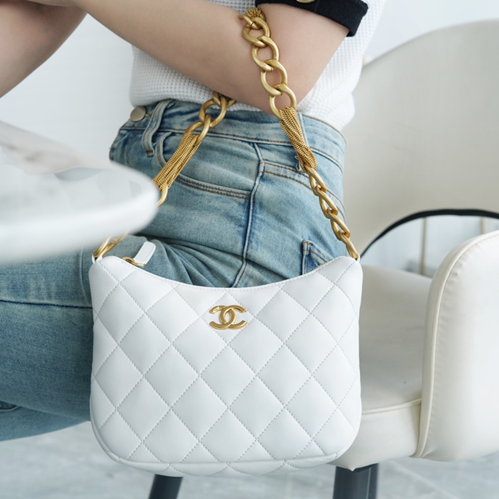 팬더샵 샤넬 램스킨 퀼팅 CC 체인 호보백 화이트