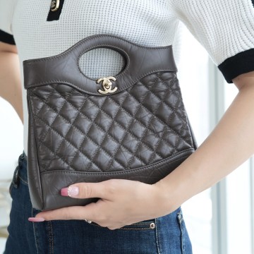 팬더샵 샤넬 23A 크루즈 31백 브라운 미니