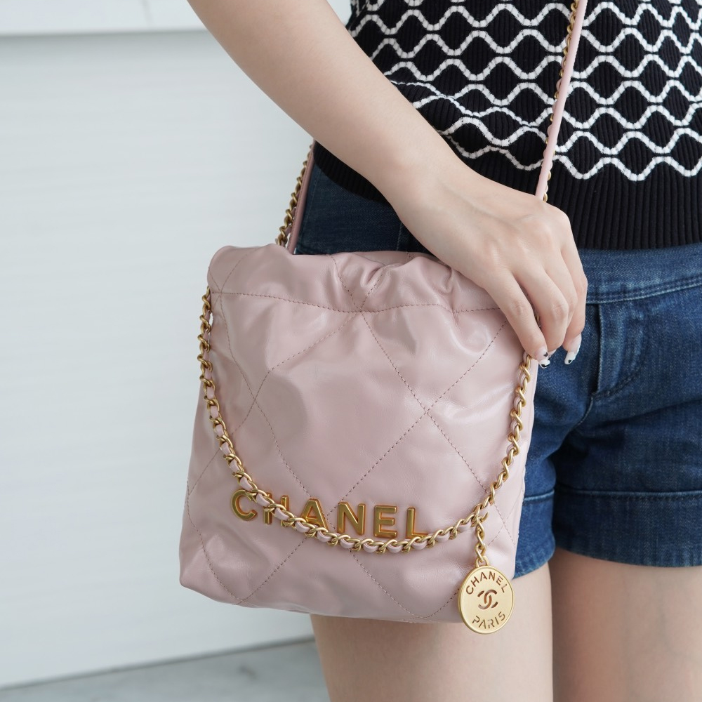 팬더샵 샤넬 23S 뉴 22백 미니 핑크