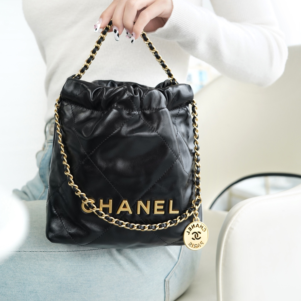 팬더샵 샤넬 23S 뉴 22백 미니 블랙