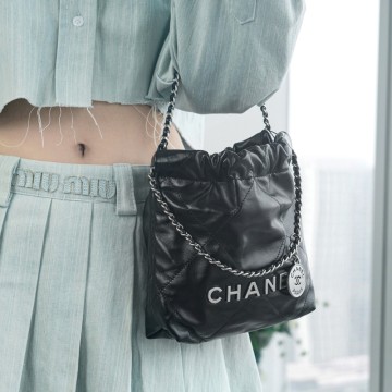 팬더샵 샤넬 23S 뉴 22백 미니 블랙 실버