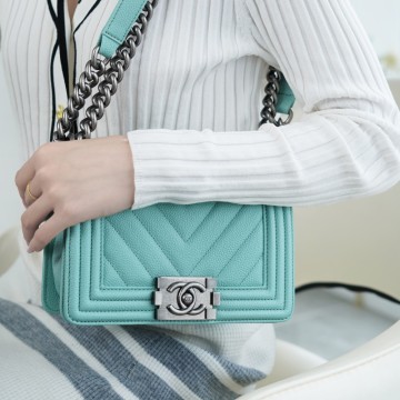 팬더샵 샤넬 보이 플랩 백 티파니 블루 미니