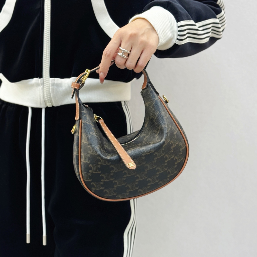 셀린느 틴 룰루 서플 트리옹프 캔버스 & 카프스킨