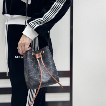 셀린느 마이크로 세일러 트리옹프 캔버스 앤 카프스킨 탄