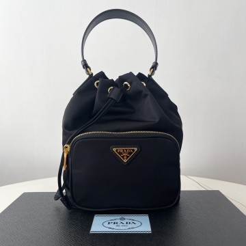 프라다 듀엣 리나일론 버킷 백 블랙 1BH038