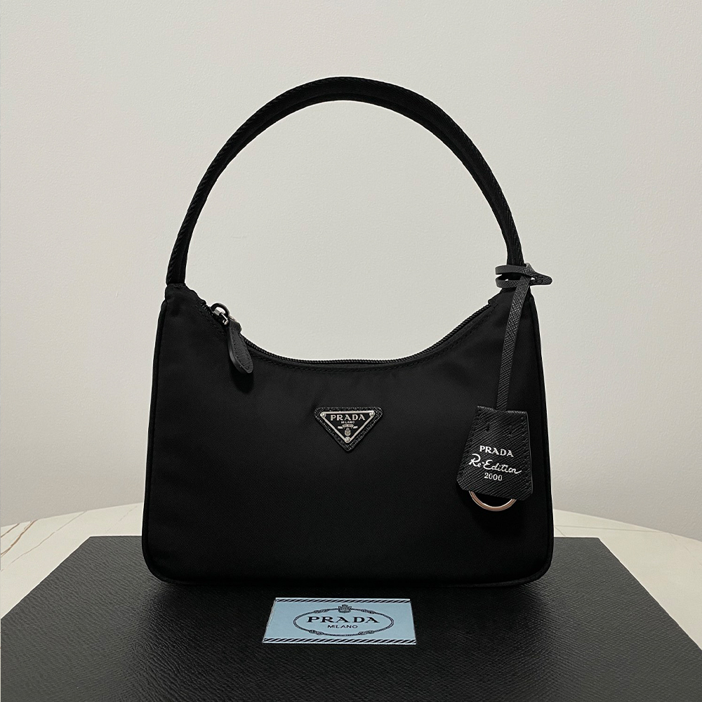 프라다 리에디션 미니 호보백 1NE515