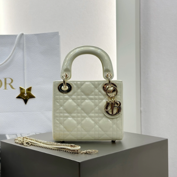 디올 미니 레이디백 페이턴트 까나쥬 라떼