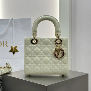 디올 스몰 레이디백 페이턴트 까나쥬 라떼