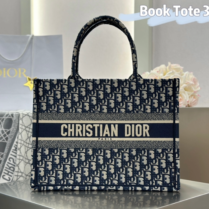 디올 미디엄 북 토트백 블루 오블리크 자수