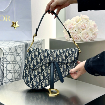 디올 미디엄 새들 스트랩 백 오블리크 자카드