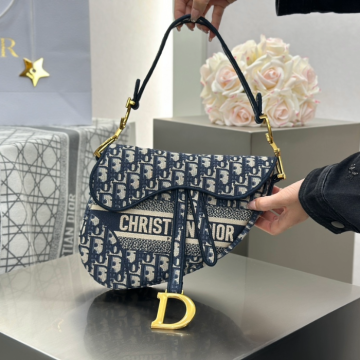 디올 미디엄 새들 스트랩 백 오블리크 자카드 패브릭