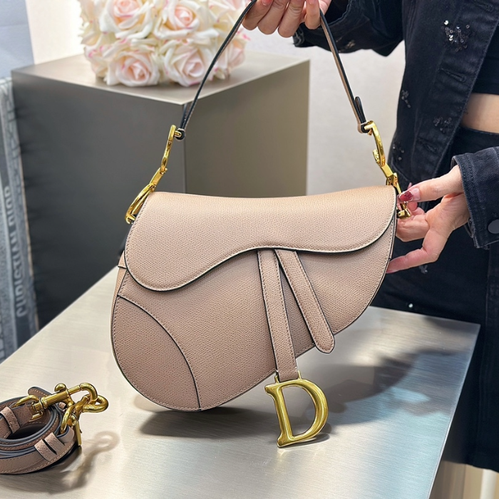 디올 미디엄 새들 스트랩 백 카라멜 베이지