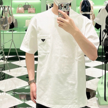 프라다 로고 포켓 반소매 티셔츠