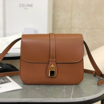 셀린느 블랙 타부 미디엄 숄더백 탄 196583