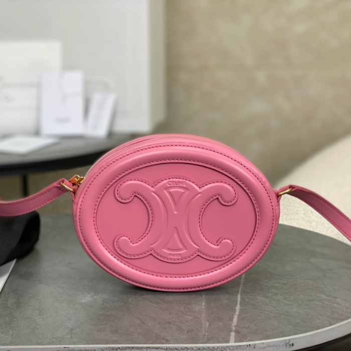 셀린느 트리오페 오벌 펄스 미니 크로스백 립스틱 101703