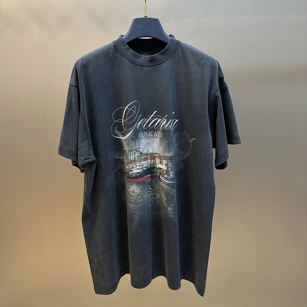 발렌시아가 게타리아 티셔츠 오버사이즈 핏