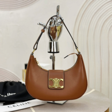 셀린느 미디엄 아바 트라이엄프 숄더백 탄 114493