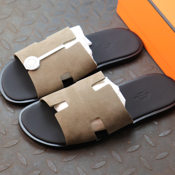 에르메스 이즈미르 샌들 스웨이드 고트스킨 베르 뚠드라