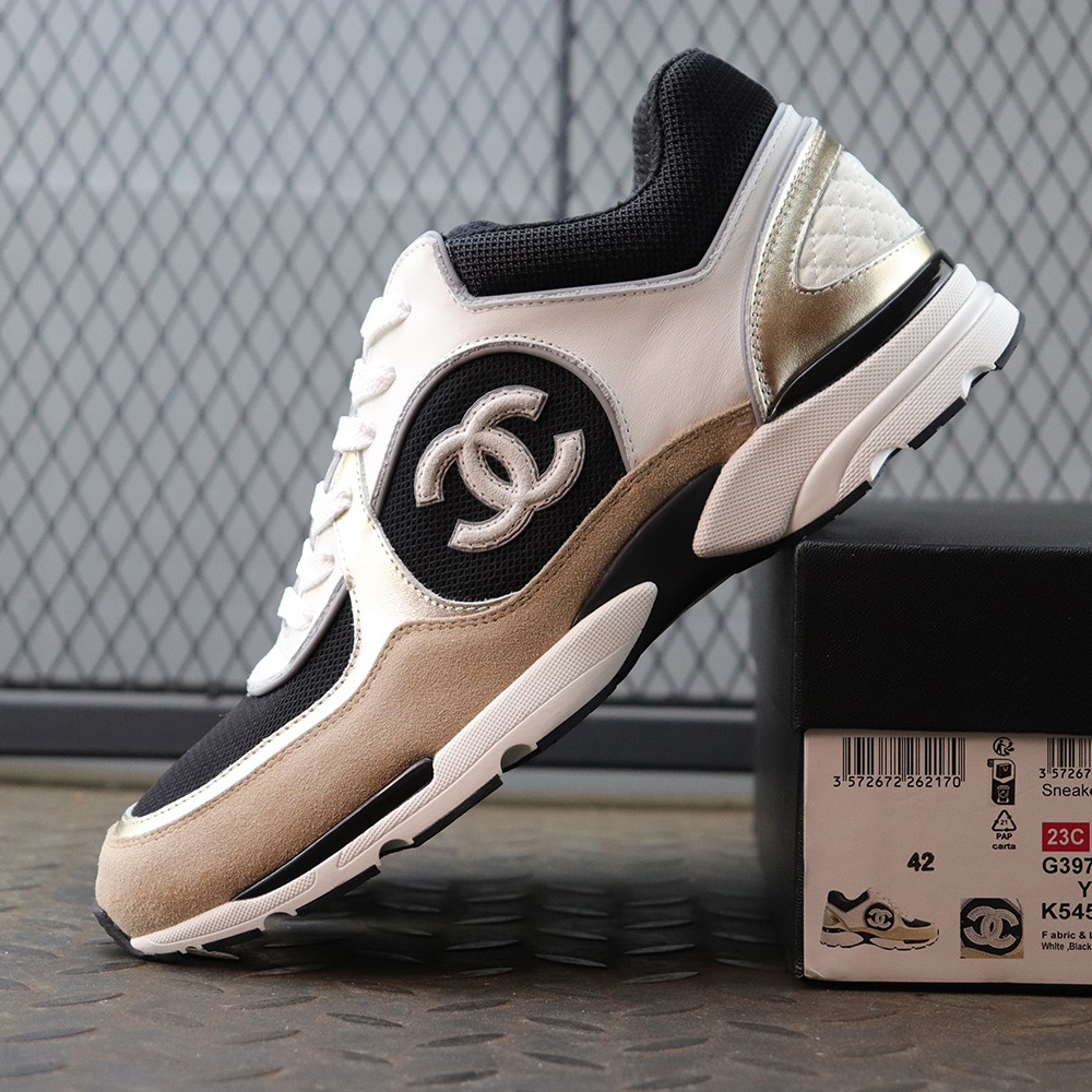 샤넬 스니커즈 카프스킨 패브릭 & 화이트 블랙 베이지 골드