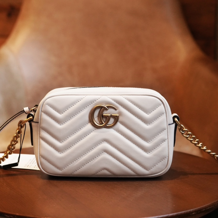 구찌 GG 마몽 마틀라세 미니백 화이트