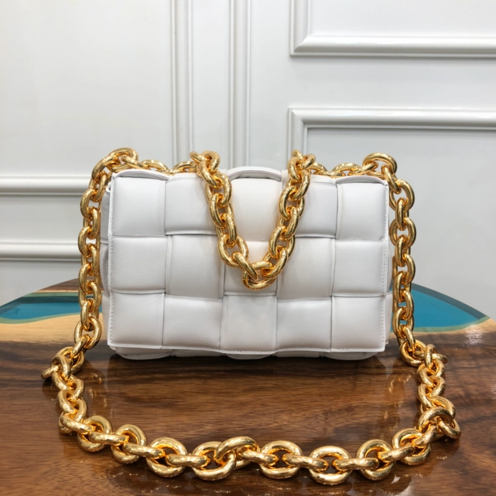 보테가베네타 더 체인 카세트 인트레치아토 가죽 백 화이트