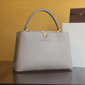 루이비통 카푸신 라지 베이지