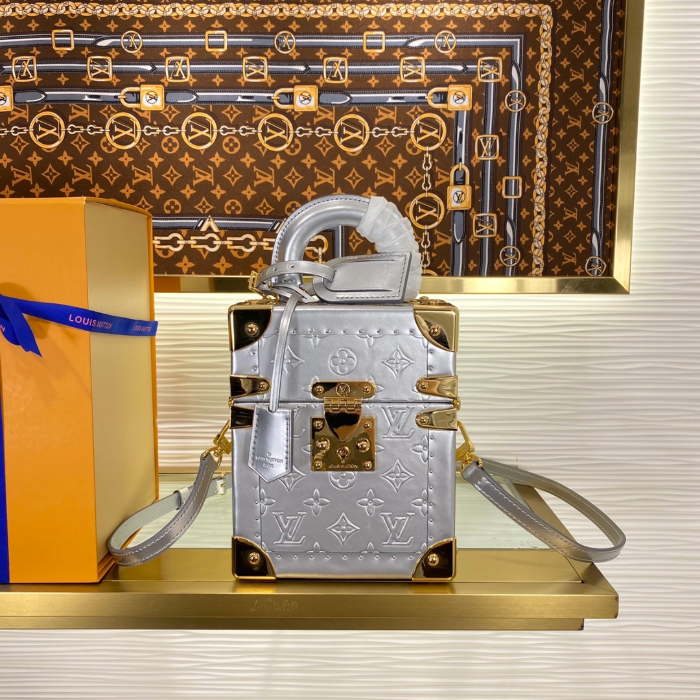 루이비통 블리커 박스백