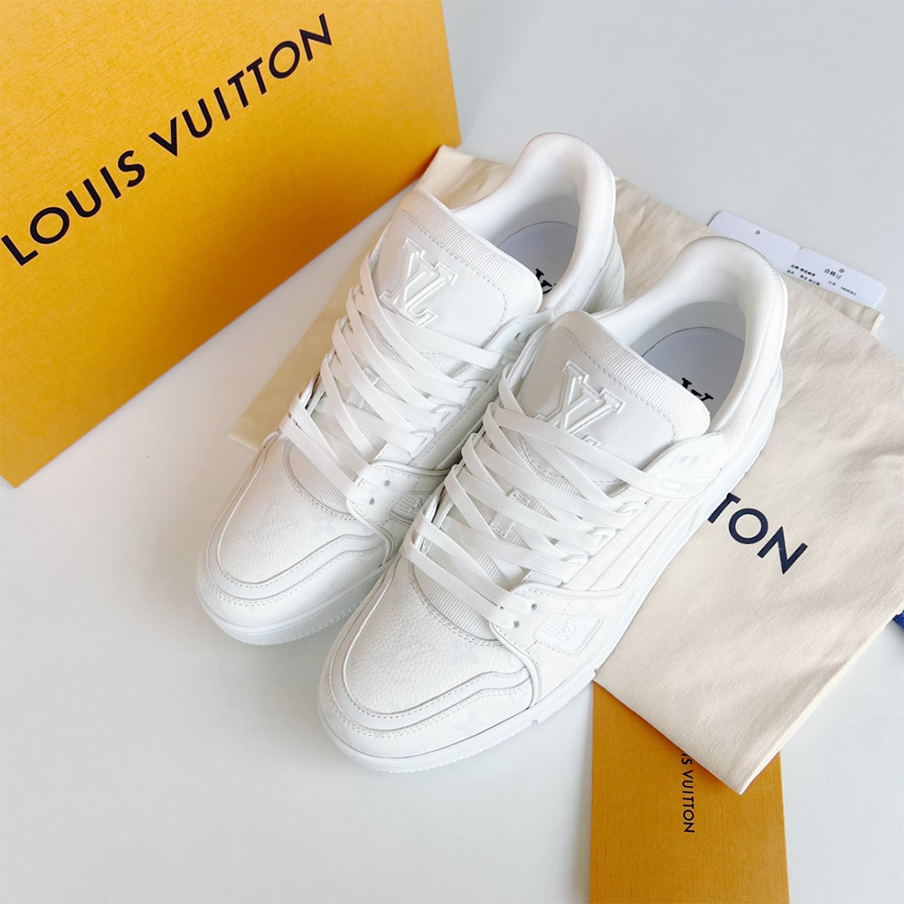 루이비통 LV 트레이너 스니커즈 화이트
