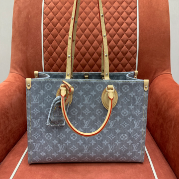 루이비통 온더고 MM 워시드 그레이 M13189