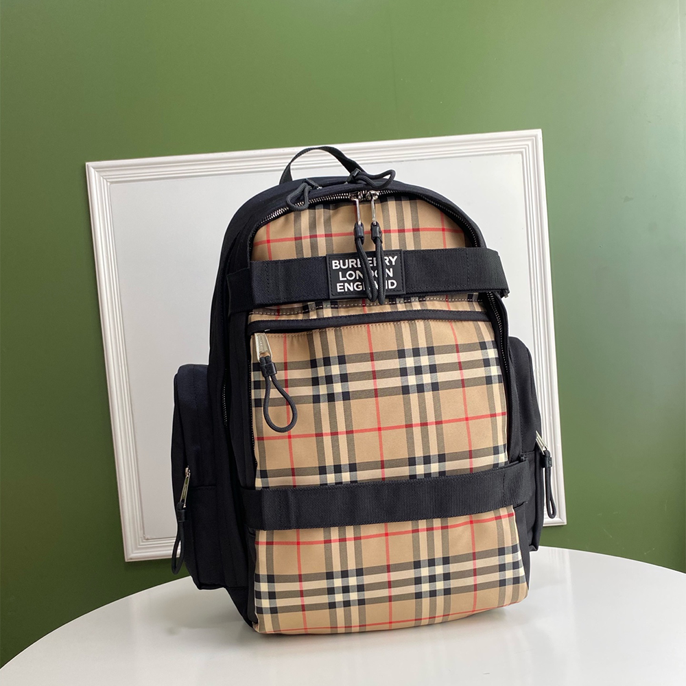 버버리 라지 빈티지 체크 패널 네비스 백팩 8023640