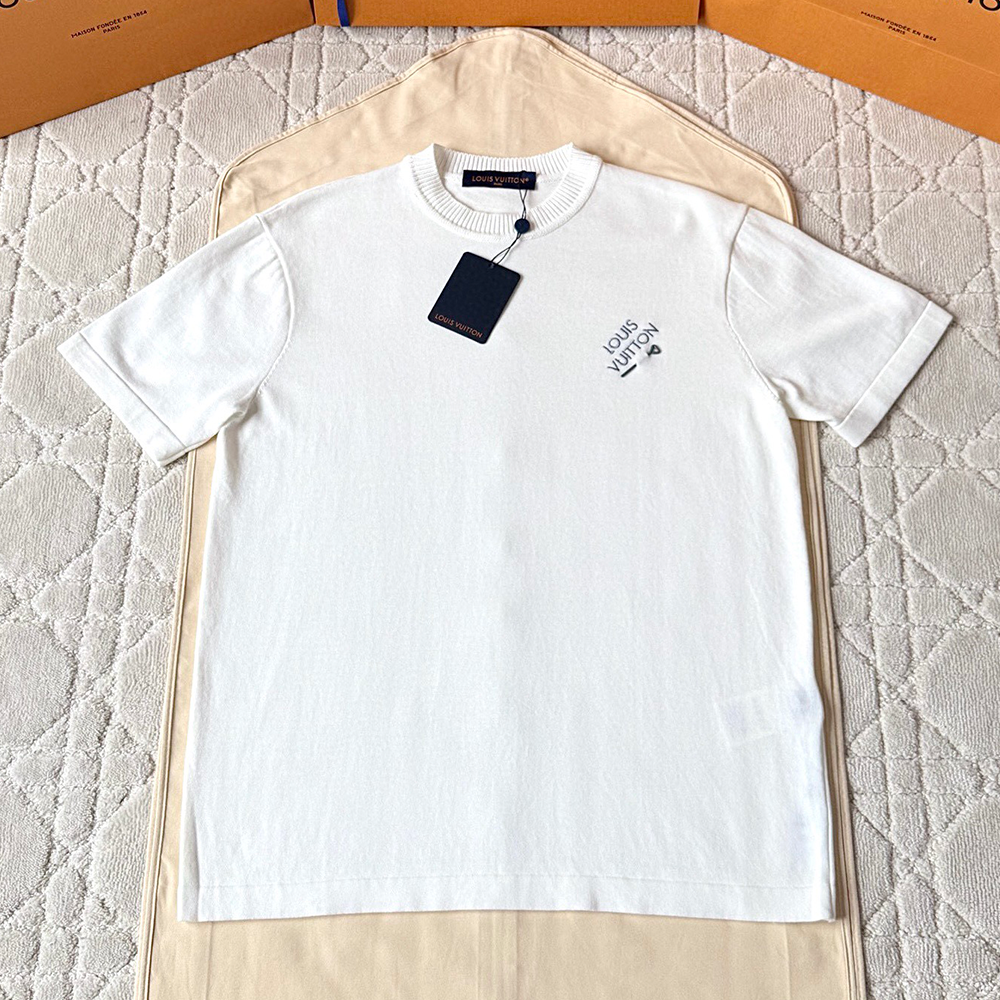 루이비통 시그니처 쇼트 슬리브 티셔츠 화이트