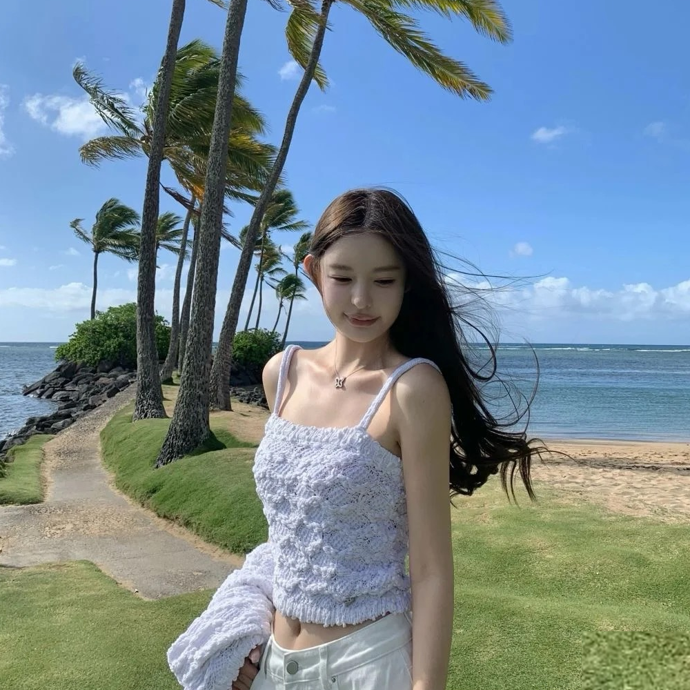 샤넬 25SS 레이스 크롭 나시탑 화이트