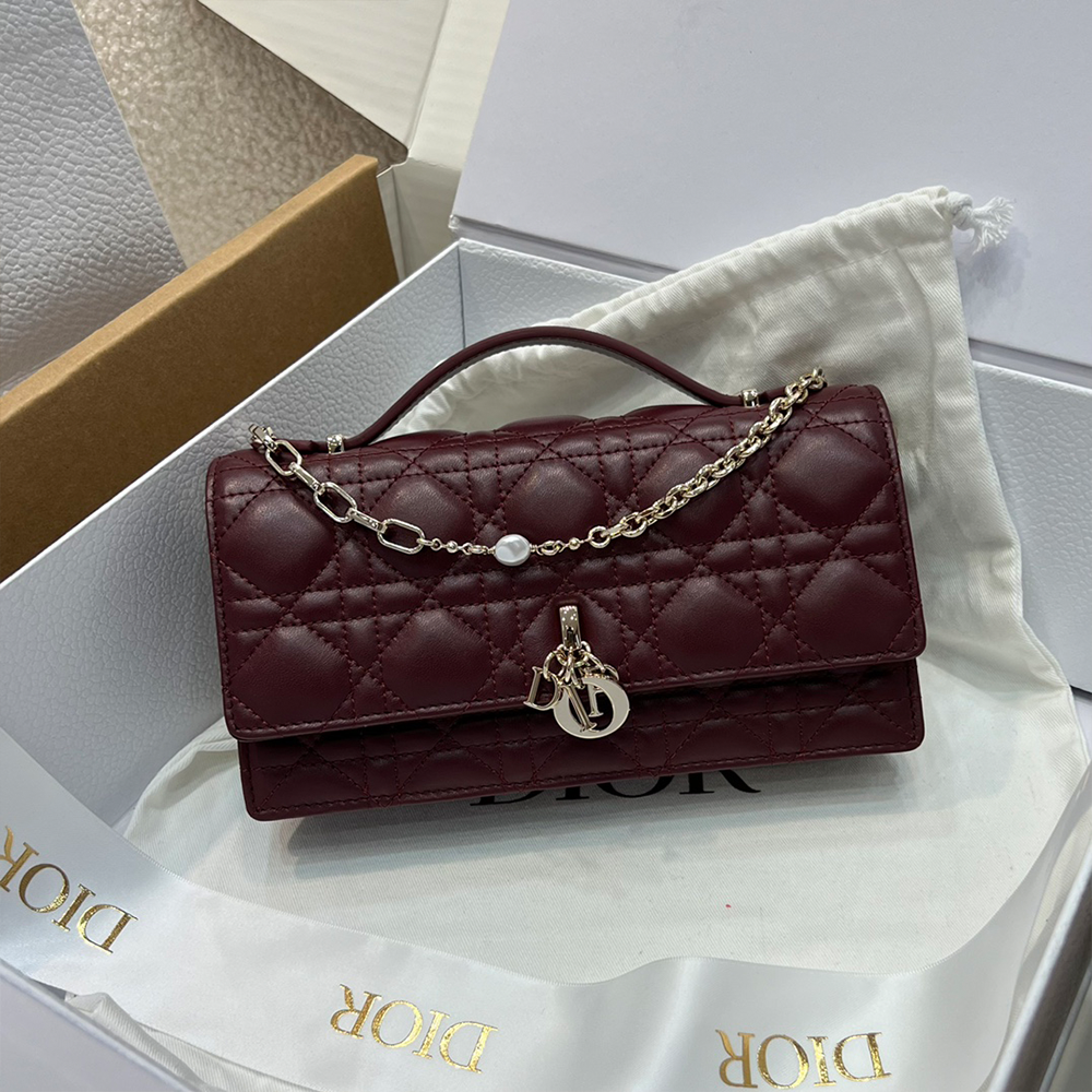디올 미스 디올 미니 탑 핸들백 버건디 까나쥬 램스킨