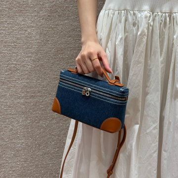 로로피아나 엑스트라 포켓 L19 데님 브라운 은장