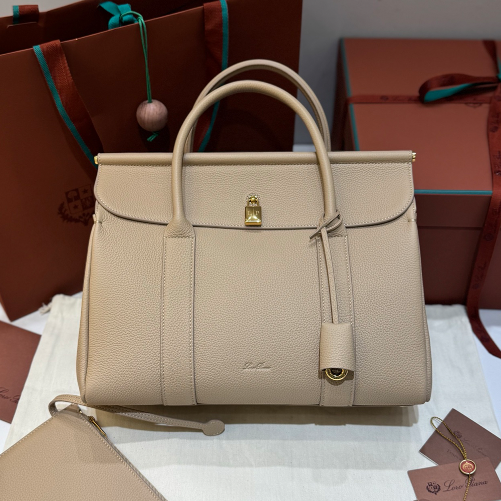 로로피아나 룸 백 L32 라이트 베이지