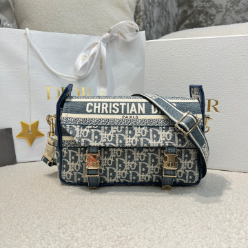 디올 캠프 스몰 백 블루 오블리크 샴브레이 이펙트 자수 EM1241OEEO M49E