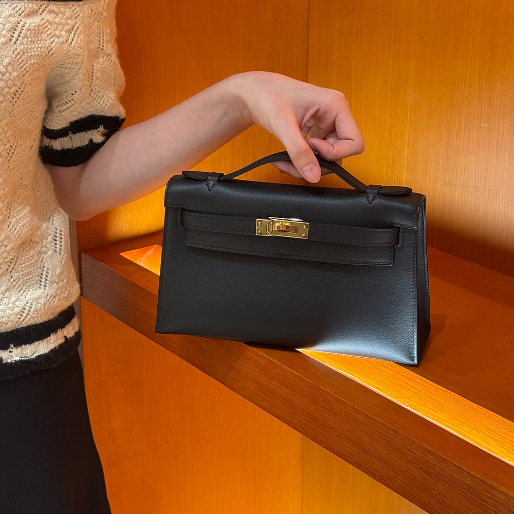 올수공 에르메스 미니 켈리 포쉐트 Noir 스위프트 가죽 골드 하드웨어