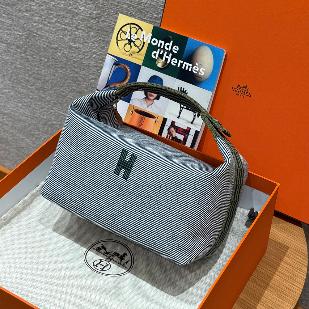 올수공 에르메스 브리드 어 브랙 파우치 GM Bleu Abysse 코튼 실버 하드웨어